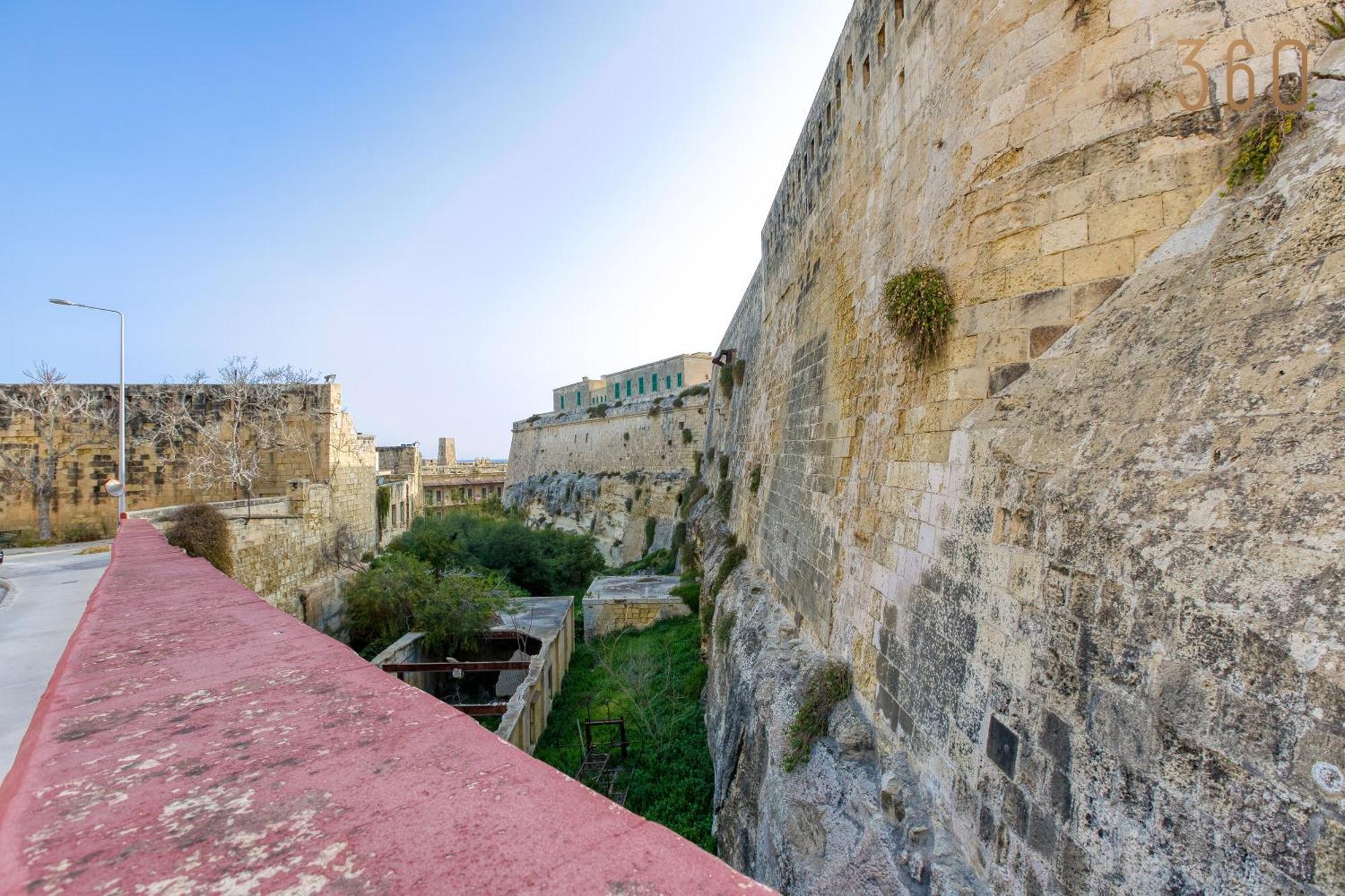 Comfortable 1Br Home With Maltese Balcony In Valletta By 360 Estates מראה חיצוני תמונה